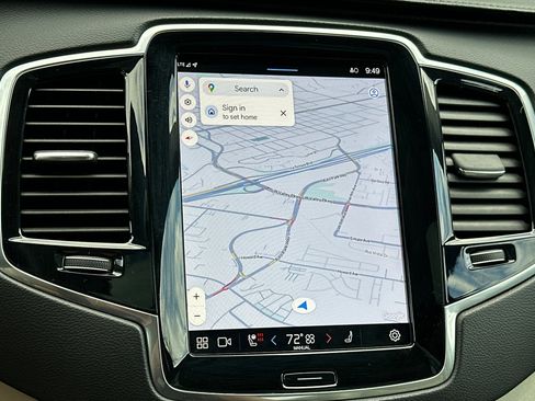 Certified 2023 Volvo XC90 T8 Ultimate image 25