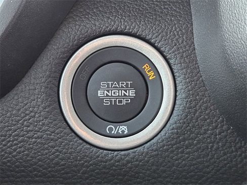 Used 2025 RAM 1500 Lone Star image 21