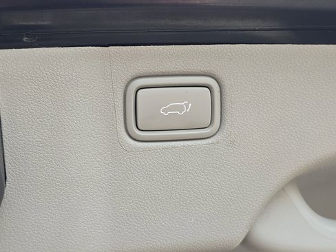 Used 2017 Kia Sedona EX image 22