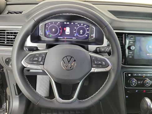 Used 2022 Volkswagen Atlas Cross Sport SE image 9