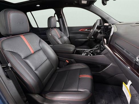 Certified 2026 Chevrolet Traverse RS image 38