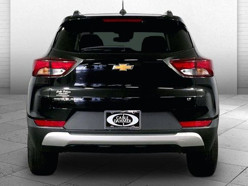 Used 2025 Chevrolet TrailBlazer LT FWD image 3