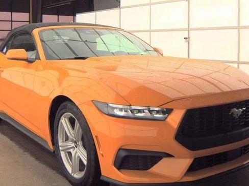 Used 2026 Ford Mustang Premium image 2