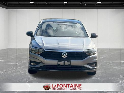 Used 2021 Volkswagen Jetta R-Line w/ R-Line Cold Weather Package image 8