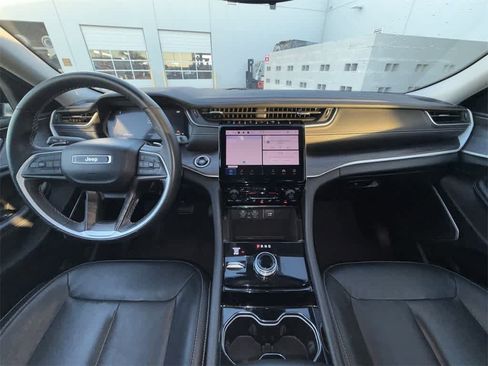 Used 2022 Jeep Grand Cherokee L Limited image 16