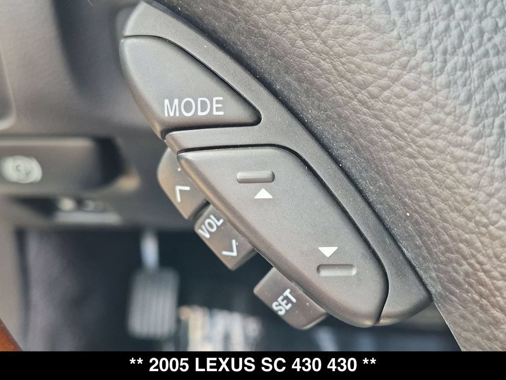 Used 2005 Lexus SC 430 Convertible w/ Preferred Accessory Pkg RWD image 4