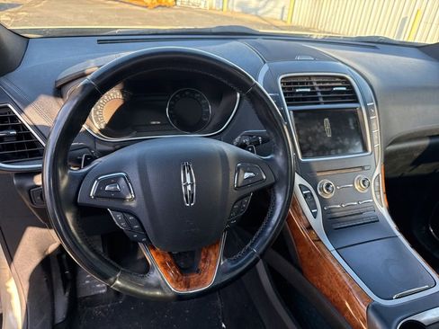 Used 2016 Lincoln MKX Reserve w/ Technology Package image 6