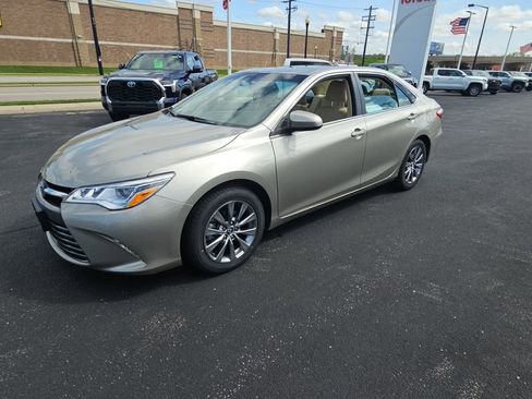 Used 2015 Toyota Camry XLE FWD image 7