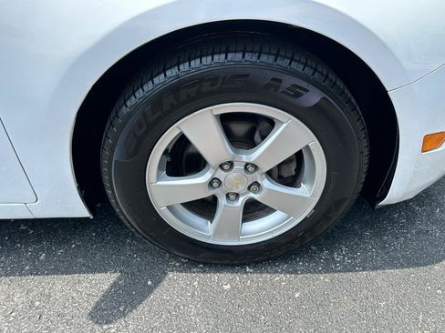 Used 2015 Chevrolet Cruze LT FWD image 39