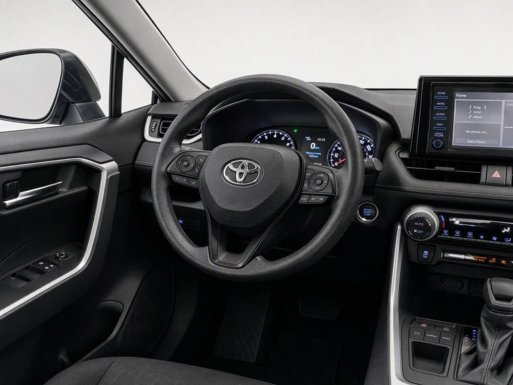 Used 2020 Toyota RAV4 XLE AWD/4WD image 28
