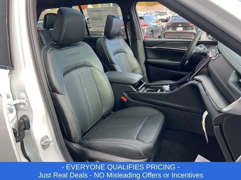 New 2025 Jeep Grand Cherokee Overland w/ Trailer Tow Package image 24