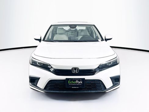 Used 2022 Honda Civic EX image 2