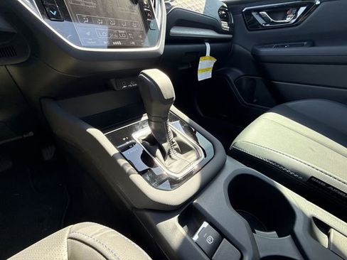 Used 2025 Subaru Forester Limited image 20