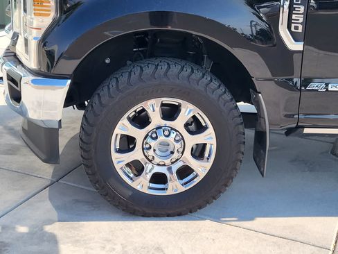 Used 2020 Ford F350 King Ranch w/ King Ranch Ultimate Package AWD/4WD image 8