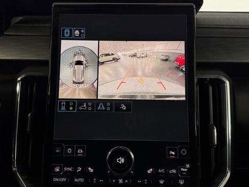 Used 2025 GMC Acadia Elevation w/ Elevation Premium Package image 20