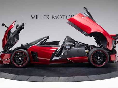 Used 2020 Pagani Huayra RWD image 7