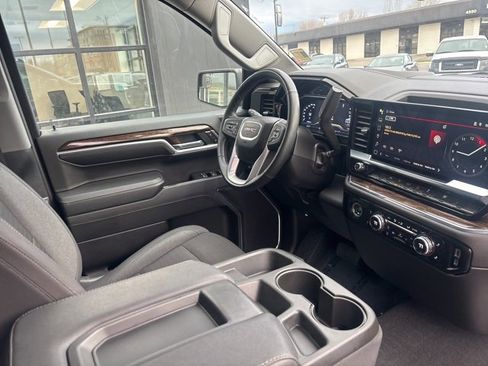 Used 2023 GMC Sierra 1500 Elevation w/ LPO, Elevation Black Package image 11