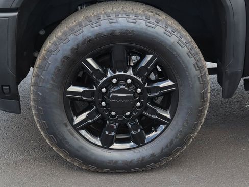 Used 2024 GMC Sierra 3500 Denali Ultimate AWD/4WD image 36