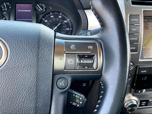 Used 2019 Lexus GX 460 w/ Navigation Package AWD/4WD image 22