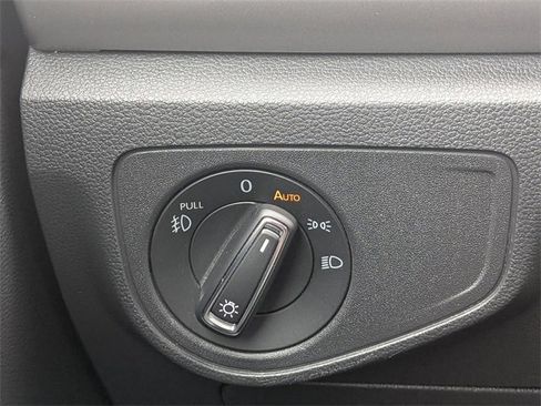 Used 2019 Volkswagen Atlas SE image 24