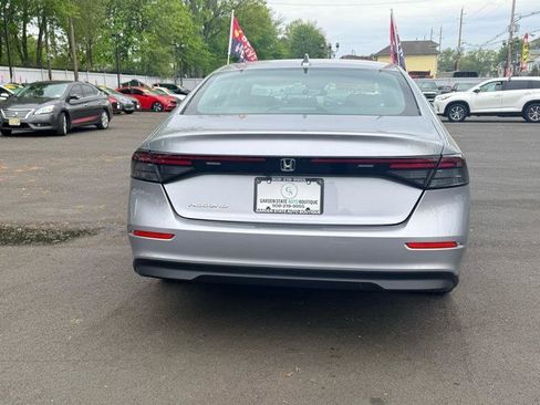 Used 2023 Honda Accord EX image 7