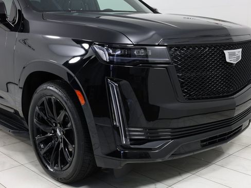 Used 2024 Cadillac Escalade Sport w/ LPO, ONYX Package image 39