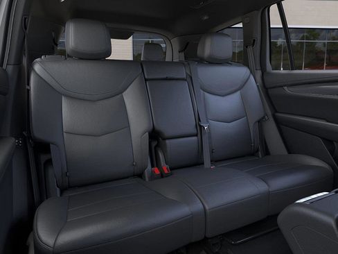 New 2025 Cadillac XT6 Luxury image 18