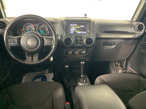 Used 2017 Jeep Wrangler Unlimited Sport AWD/4WD image 31