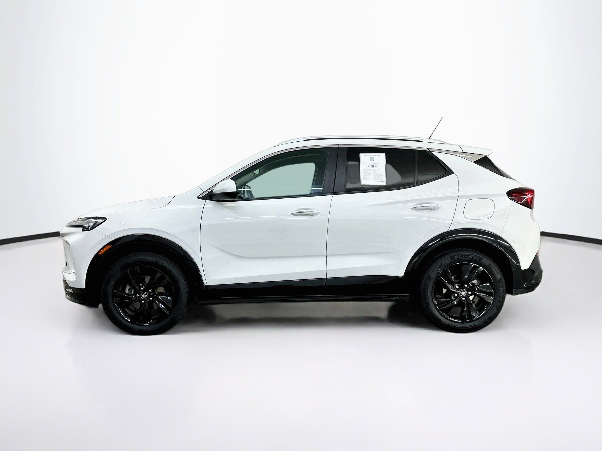 Used 2024 Buick Encore GX Sport Touring AWD/4WD image 4