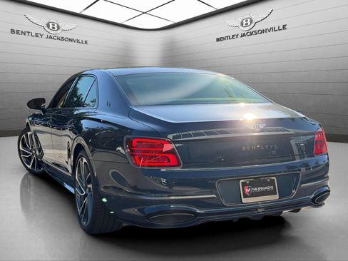 Used 2025 Bentley Flying Spur Plug-In Hybrid image 3
