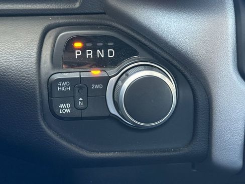 Used 2024 RAM 2500 Big Horn AWD/4WD image 30