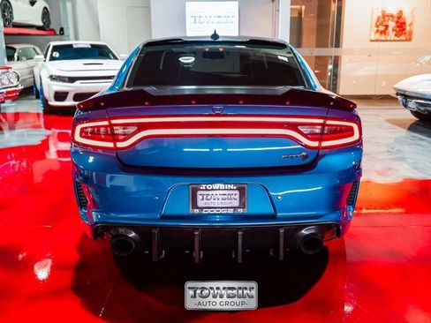 Used 2022 Dodge Charger SRT Hellcat w/ Harman/Kardon Audio Group RWD image 5