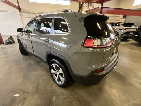 Used 2021 Jeep Cherokee Limited w/ Elite Package image 2