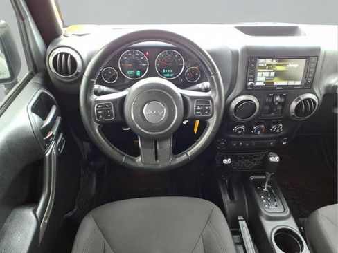 Used 2017 Jeep Wrangler Unlimited Sport w/ Quick Order Package 24S AWD/4WD image 11