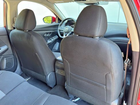Used 2024 Nissan Sentra SV FWD image 29