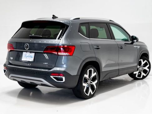 Used 2023 Volkswagen Taos SEL AWD/4WD image 37