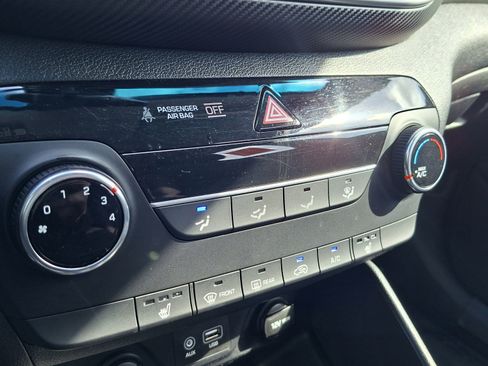 Used 2020 Hyundai Tucson Value FWD image 15
