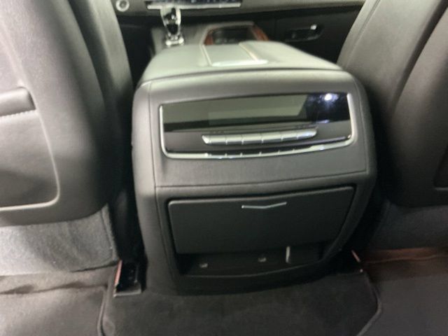 Used 2021 Cadillac Escalade Premium Luxury w/ Heavy-Duty Trailer Package AWD/4WD image 25