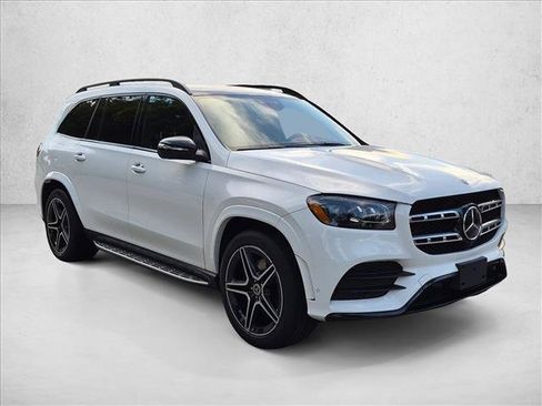 Used 2023 Mercedes-Benz GLS 450 4MATIC image 3