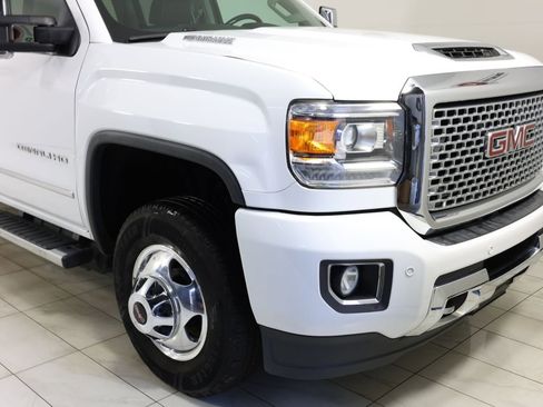 Used 2017 GMC Sierra 3500 Denali w/ Duramax Plus Package image 37