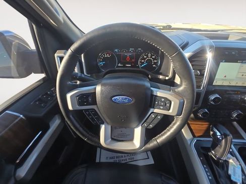 Used 2017 Ford F150 Lariat w/ Equipment Group 502A Luxury AWD/4WD image 12