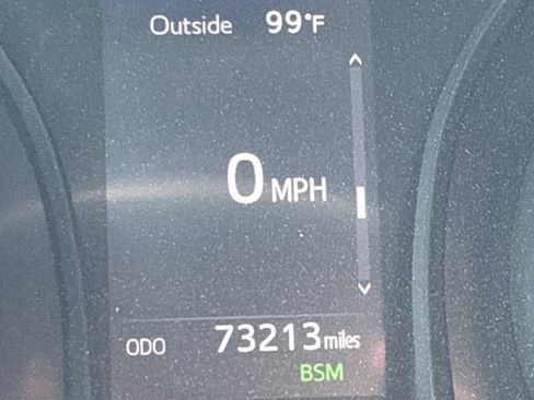 Used 2018 Toyota Camry SE w/ Moonroof Package FWD image 26