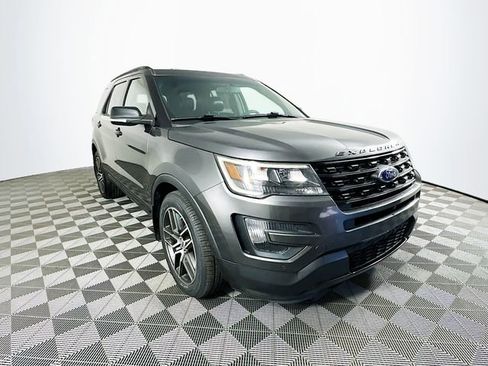 Used 2016 Ford Explorer Sport w/ Equipment Group 401A image 3