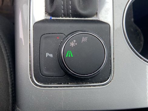 Used 2019 Chevrolet Blazer LT FWD image 25