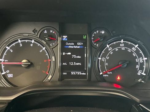 Certified 2021 Toyota 4Runner SR5 Premium AWD/4WD image 28