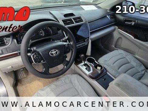 Used 2013 Toyota Camry XLE FWD image 30