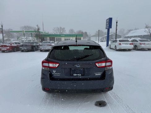 Used 2017 Subaru Impreza 2.0i image 4
