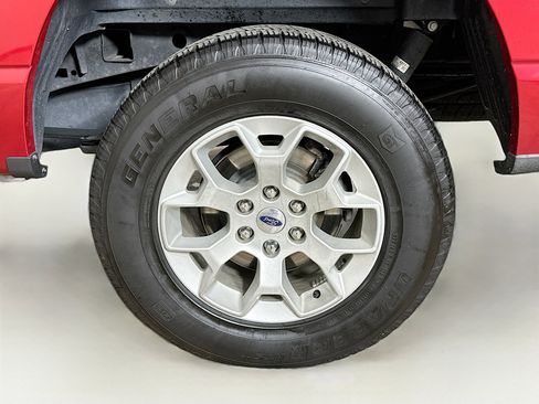 Used 2021 Ford F150 XLT image 11