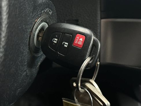 Used 2019 Toyota Tacoma SR5 image 22