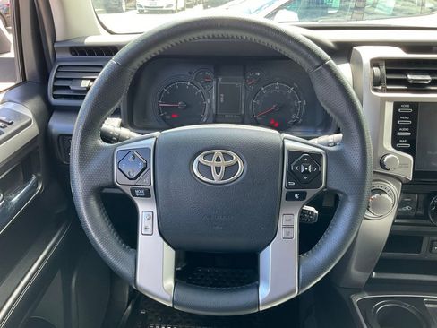 Used 2021 Toyota 4Runner SR5 RWD image 41